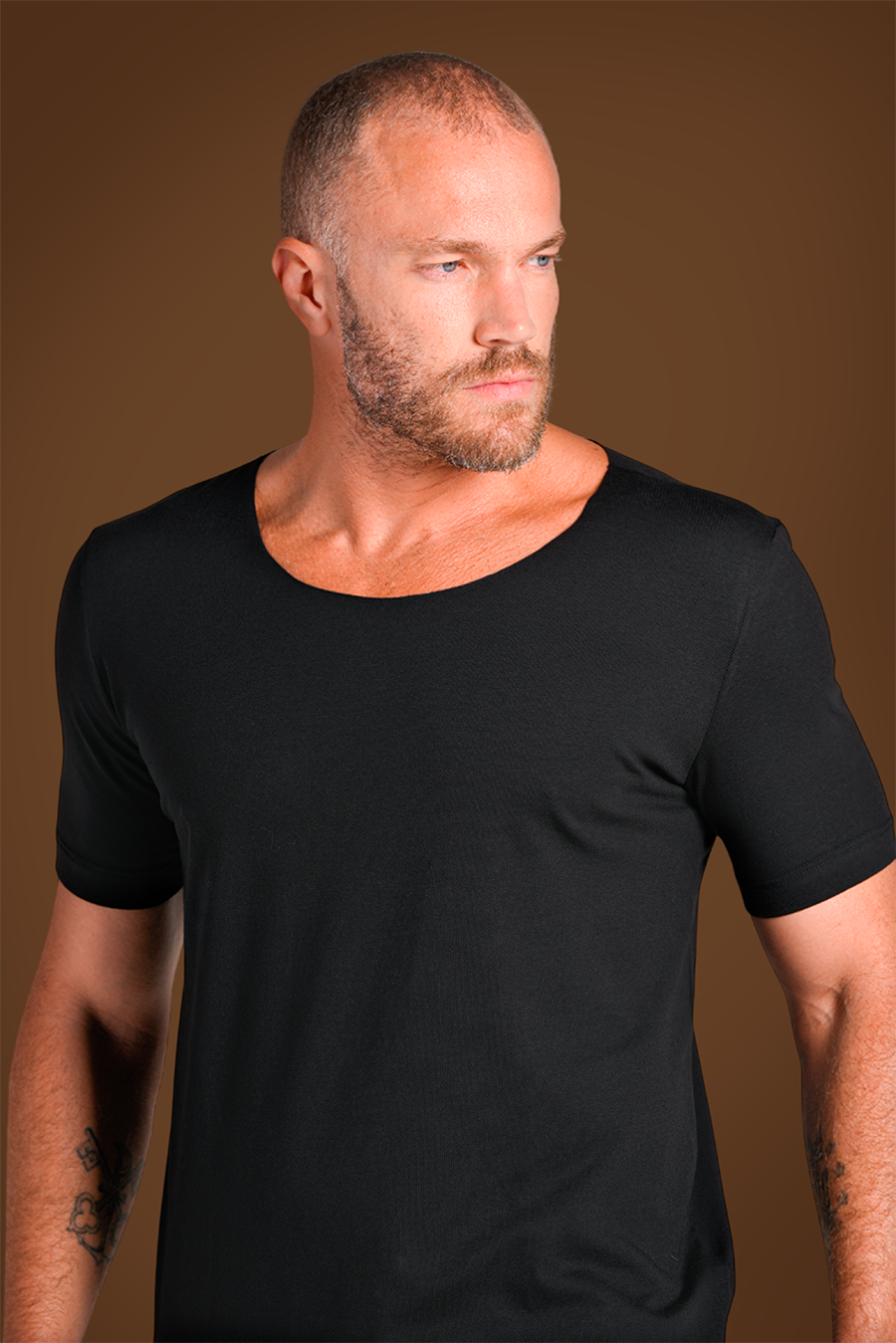 Camiseta Canoe Gola Canoa Algodão Egípcio com Elastano Preta